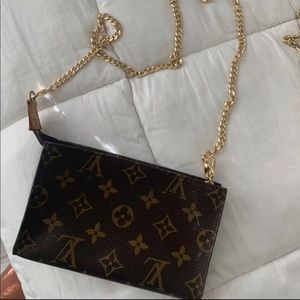 Louis Vuitton Pouchette